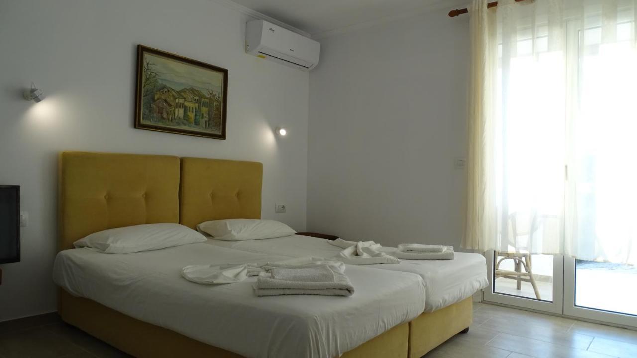 Petro'S Apartments คซามิล ภายนอก รูปภาพ