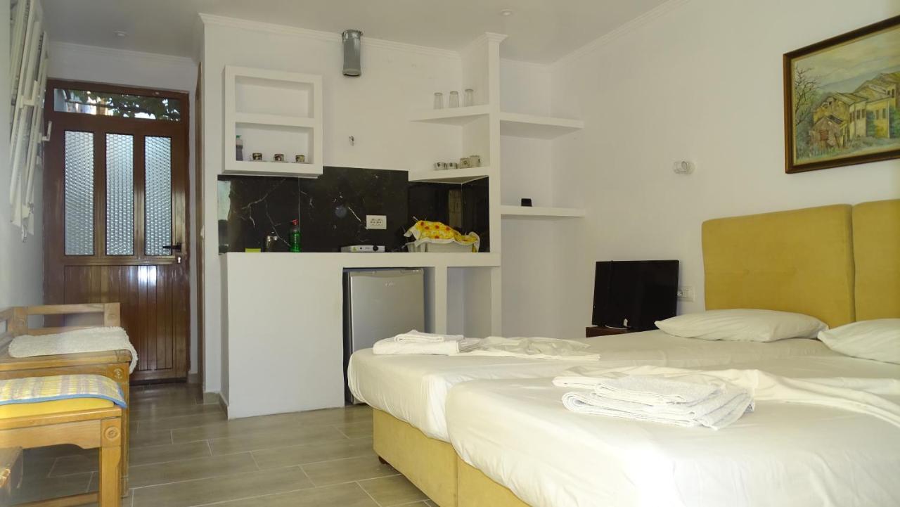 Petro'S Apartments คซามิล ภายนอก รูปภาพ