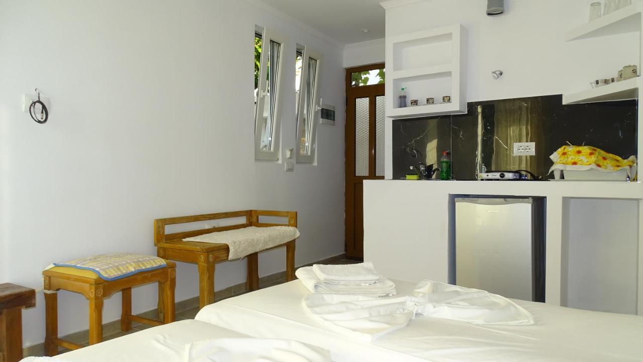 Petro'S Apartments คซามิล ภายนอก รูปภาพ