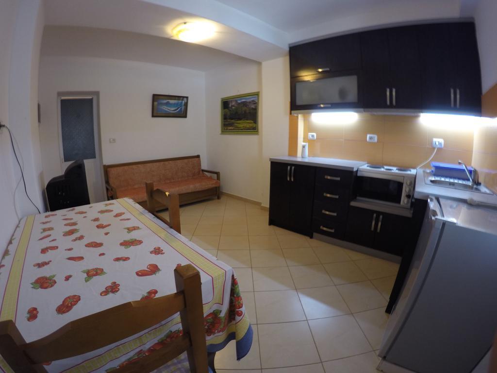 Petro'S Apartments คซามิล ภายนอก รูปภาพ