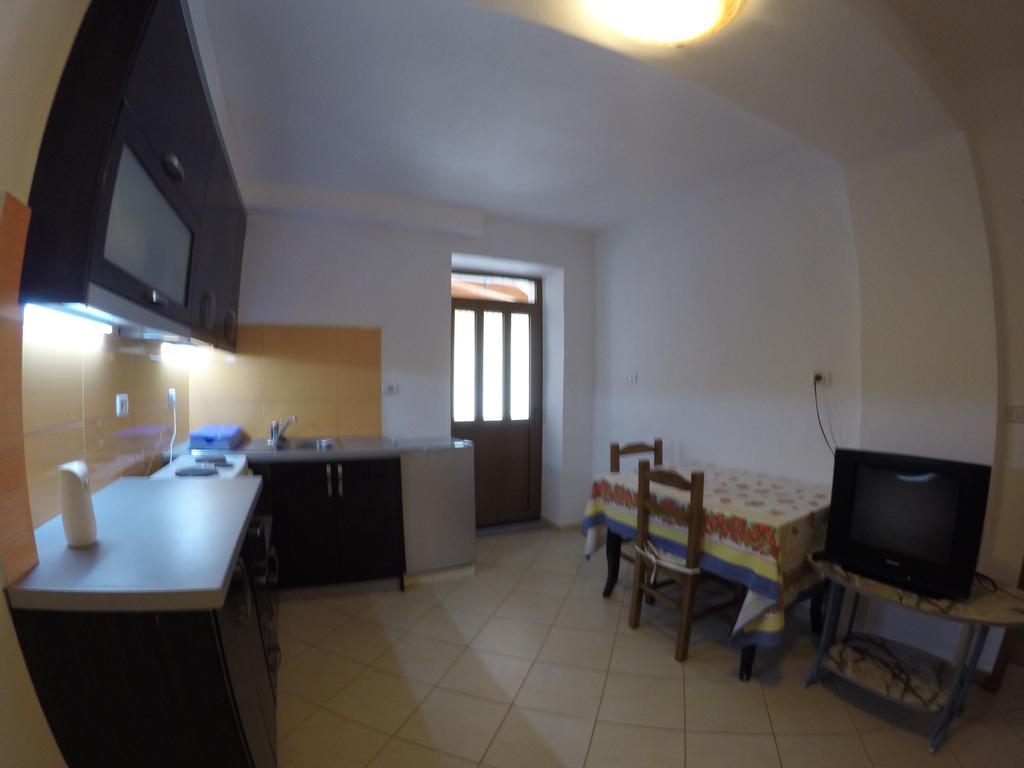 Petro'S Apartments คซามิล ภายนอก รูปภาพ