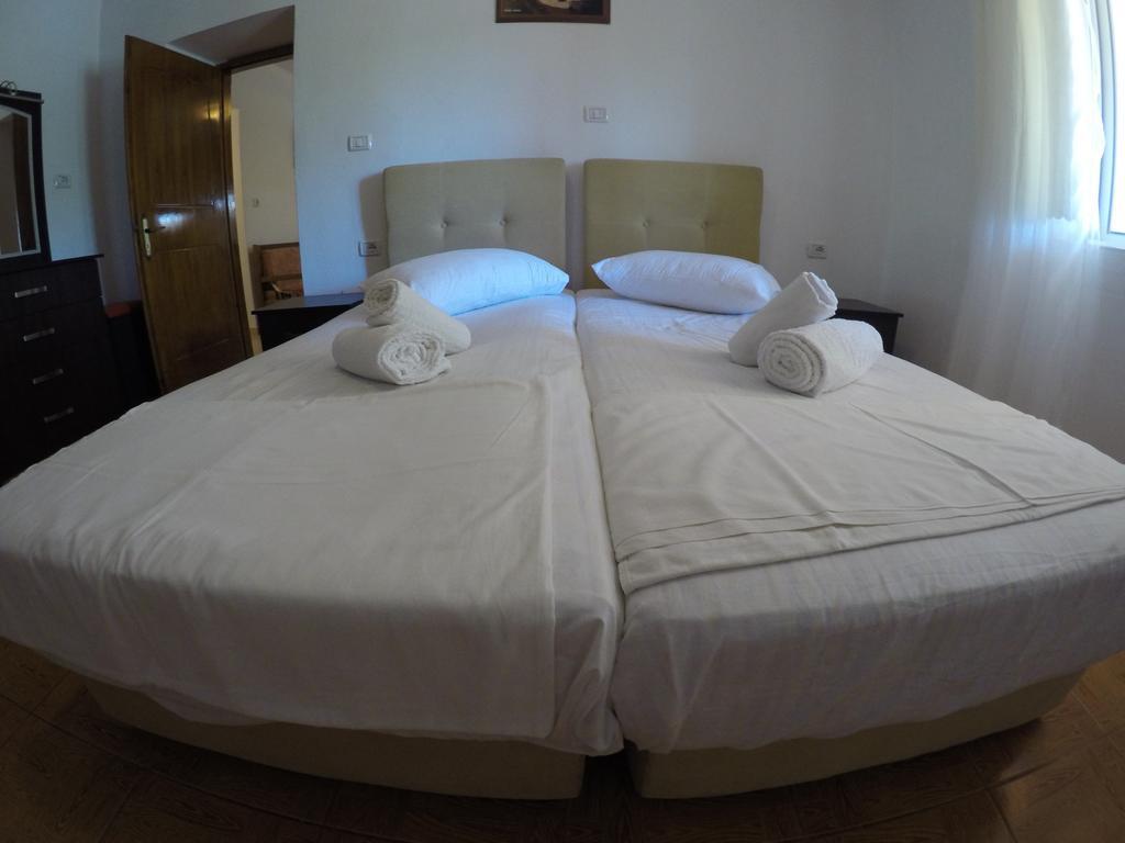 Petro'S Apartments คซามิล ภายนอก รูปภาพ