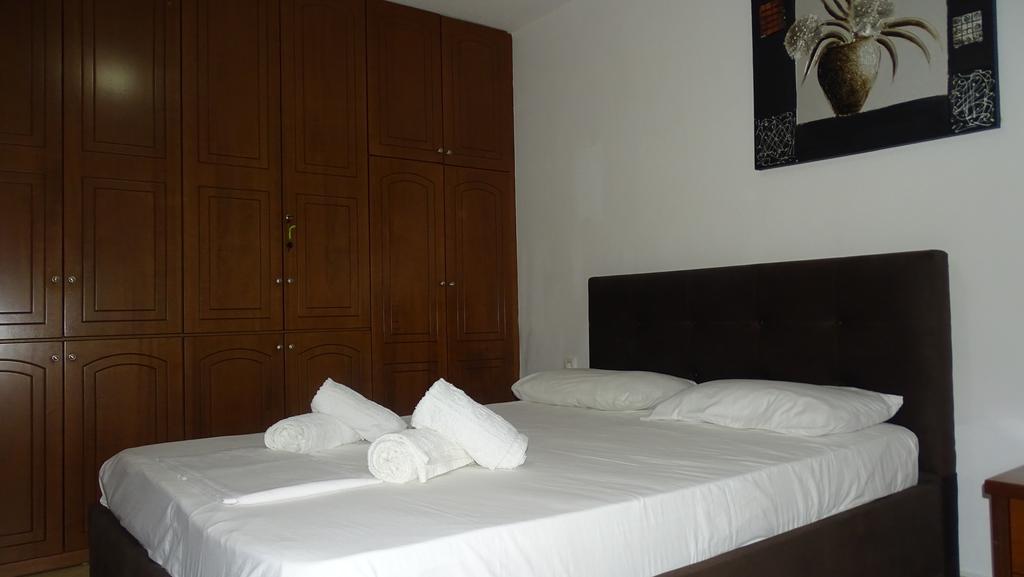 Petro'S Apartments คซามิล ภายนอก รูปภาพ