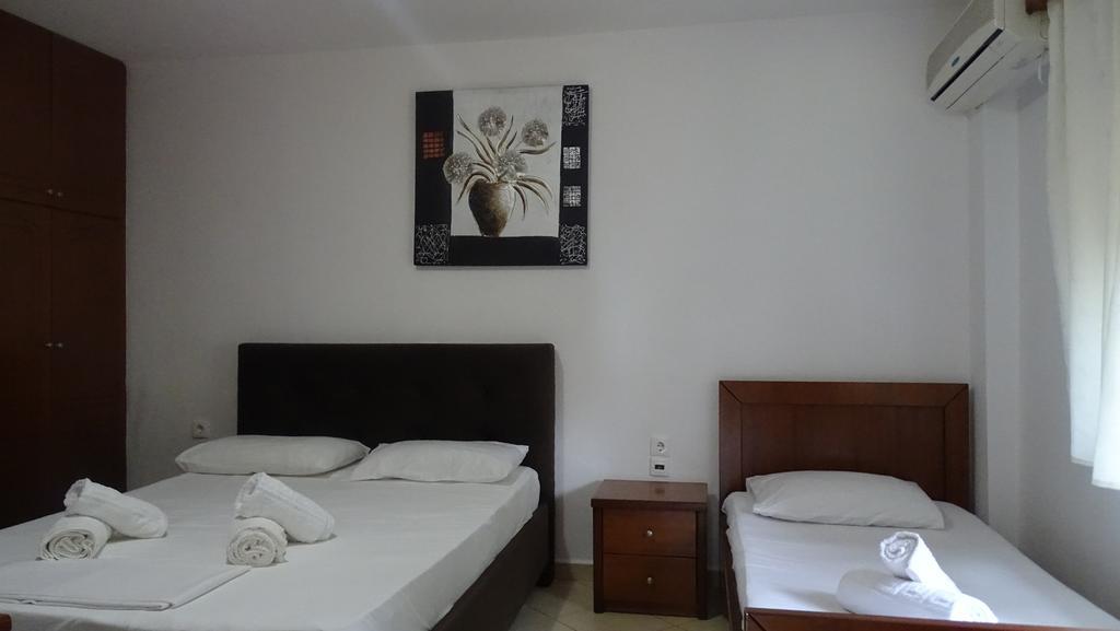 Petro'S Apartments คซามิล ภายนอก รูปภาพ